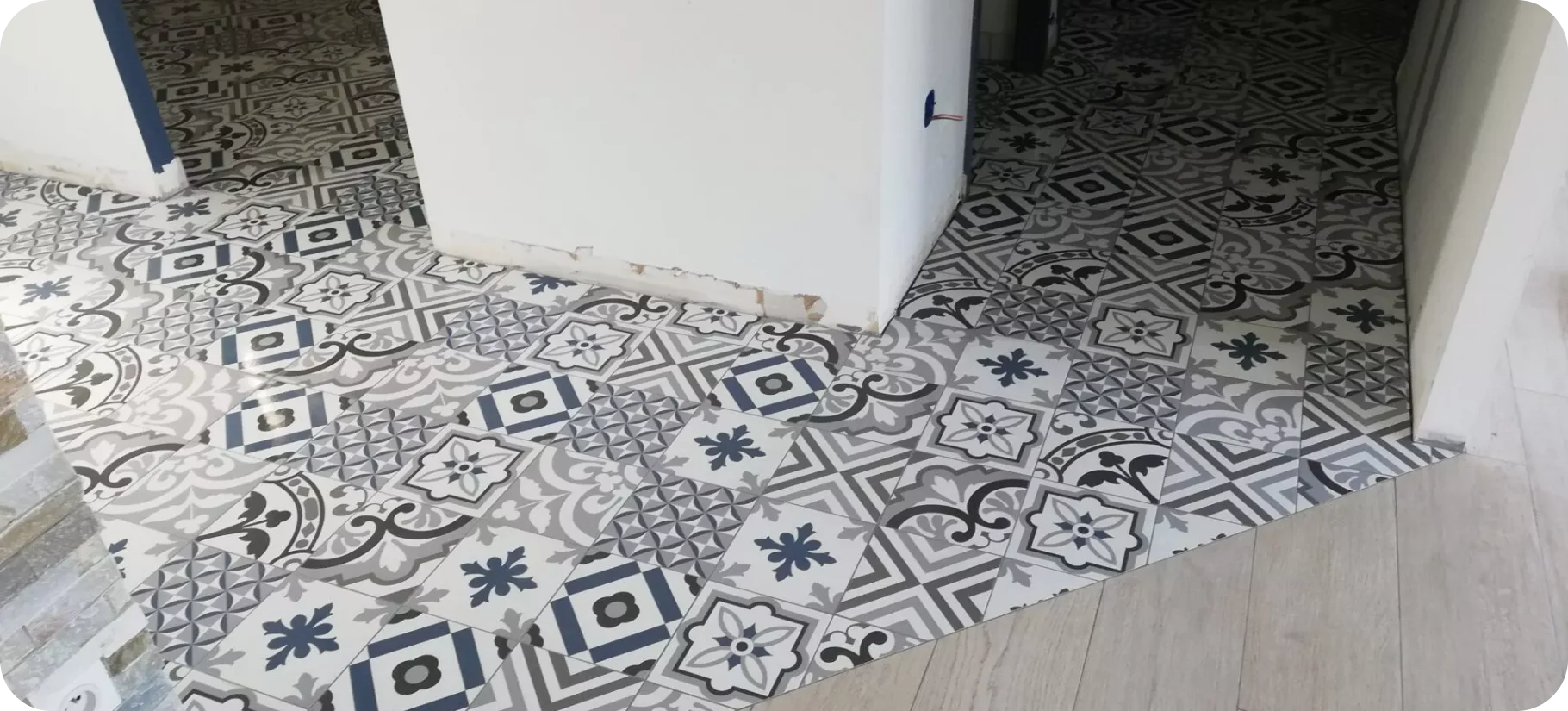 BP CARRELAGE, carreleur à Saint-Julien-de-Concelles, assure des finitions soignées pour tous vos revêtements